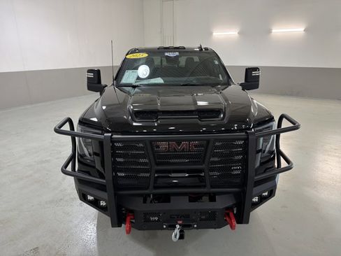 Used 2025 GMC Sierra 3500 AT4 w/ AT4 Premium Plus Package AWD/4WD image 3