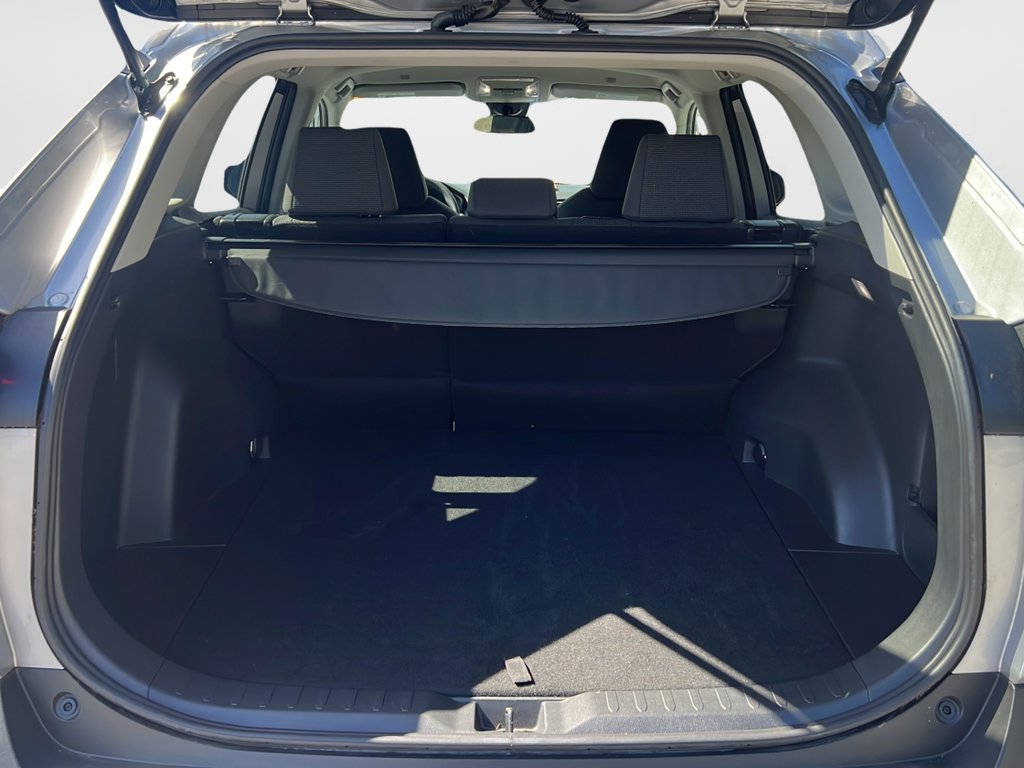 Used 2024 Toyota RAV4 LE FWD image 17