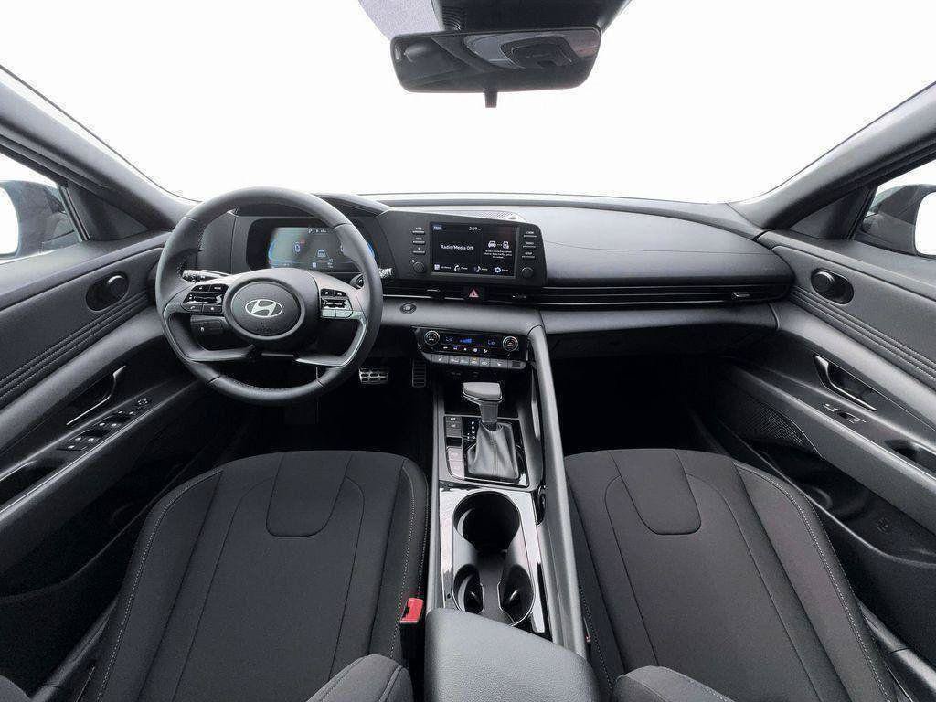 New 2026 Hyundai Elantra SEL Sport FWD image 13