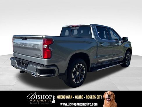 Used 2023 Chevrolet Silverado 1500 High Country w/ Z71 Off-Road Package AWD/4WD image 11
