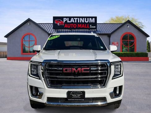Used 2023 GMC Yukon SLT w/ SLT Luxury Package AWD/4WD image 2