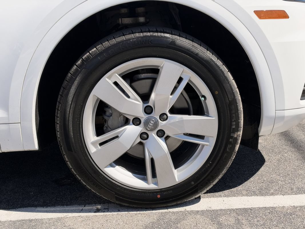 Used 2019 Audi Q5 2.0T Premium Plus w/ Premium Plus Package AWD/4WD image 28