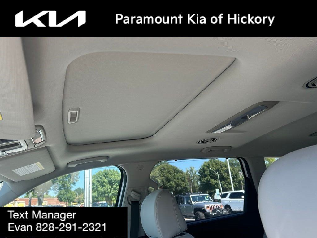 Used 2025 Kia Telluride EX FWD image 10