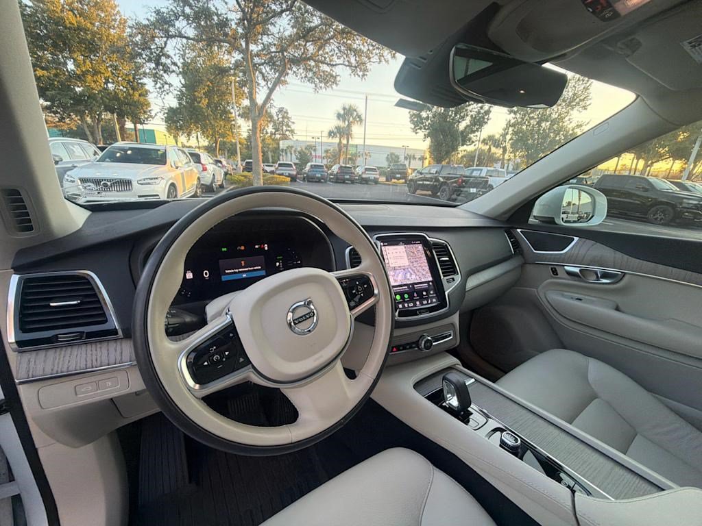 Used 2024 Volvo XC90 T8 Plus w/ Protection Package Premier AWD/4WD image 17