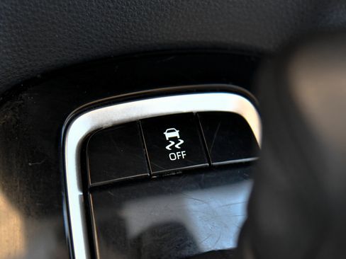 Used 2024 Toyota Corolla LE FWD image 24