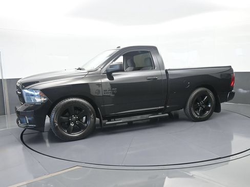 Used 2018 RAM 1500 Express w/ Black Ram 1500 Express Group RWD image 2