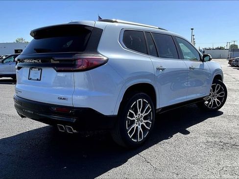 Used 2026 GMC Acadia Denali Ultimate AWD/4WD image 4