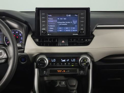 Used 2020 Toyota RAV4 XLE w/ Convenience Package image 24