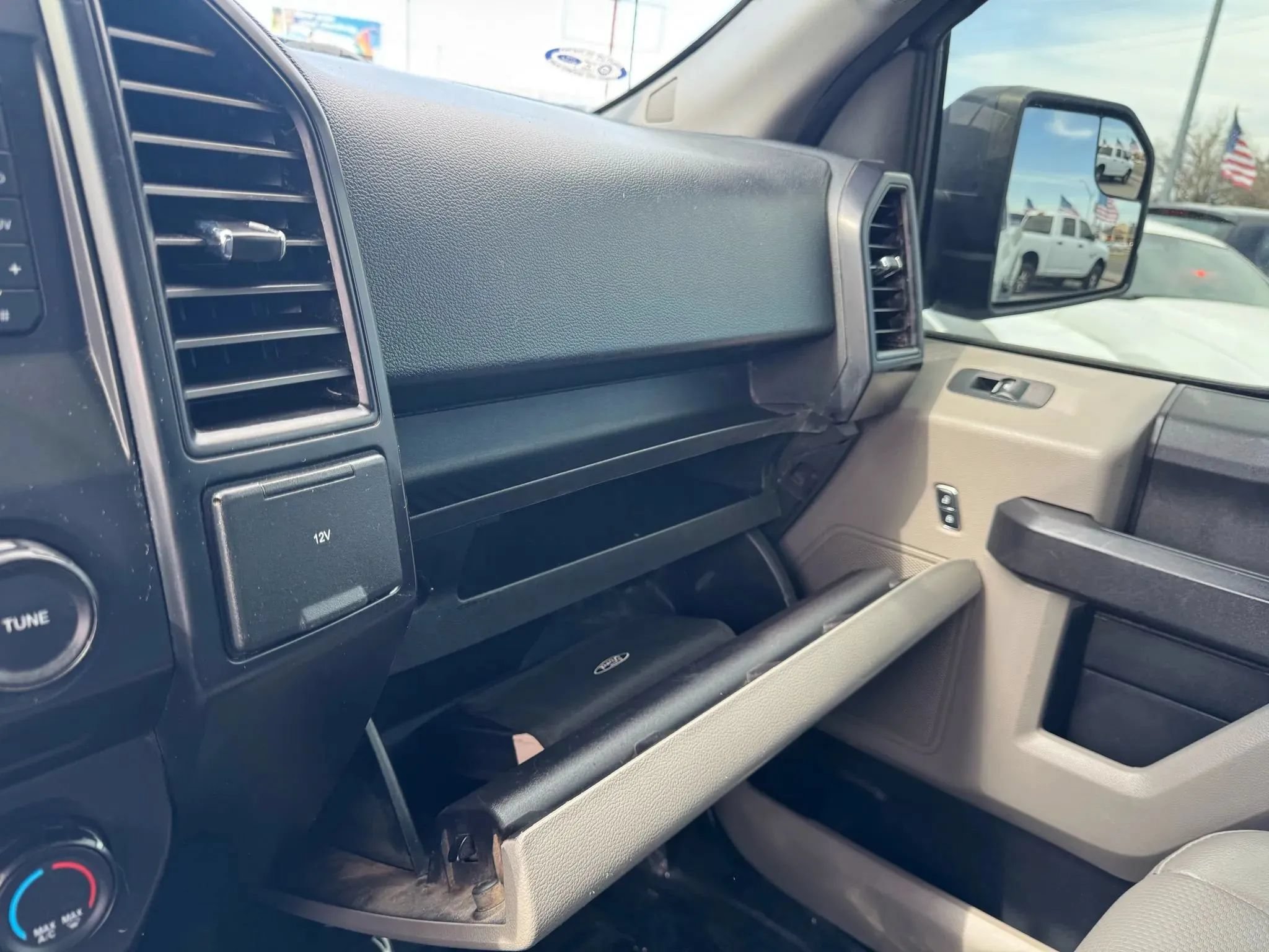 Used 2017 Ford F150 XL w/ Equipment Group 101A Mid AWD/4WD image 22
