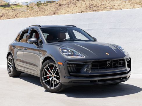 Certified 2023 Porsche Macan S AWD/4WD image 9