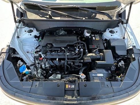 Used 2024 Hyundai Kona SEL FWD image 30