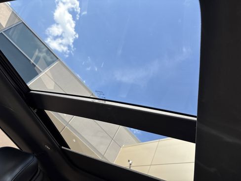 Used 2017 Jeep Grand Cherokee Overland image 28