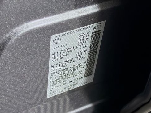 Used 2023 Nissan Pathfinder SV w/ SV Premium Package AWD/4WD image 12