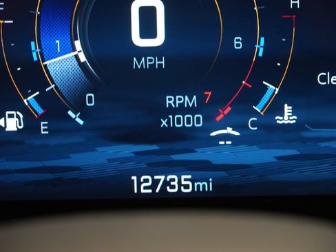 Used 2025 Chevrolet Equinox LT w/ Safety and Technology Package AWD/4WD image 4