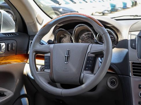 Used 2010 Lincoln MKT 2WD image 19