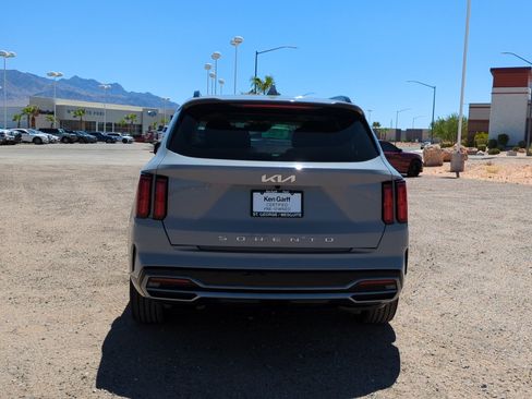 Used 2022 Kia Sorento SX FWD image 4