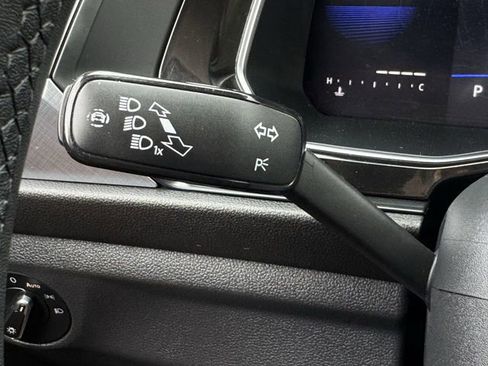 Used 2022 Volkswagen Jetta SE w/ Panoramic Sunroof Package FWD image 21