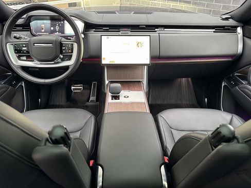 Certified 2024 Land Rover Range Rover SE AWD/4WD image 18