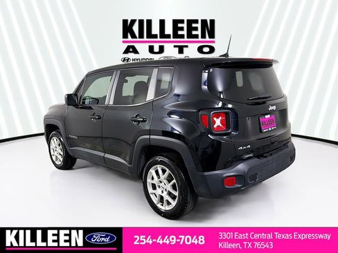 Used 2023 Jeep Renegade Latitude AWD/4WD image 6