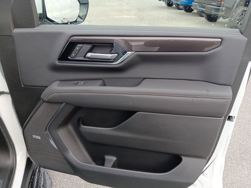 New 2026 GMC Yukon Elevation image 23