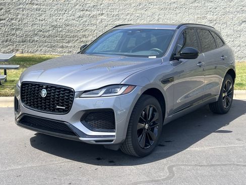 Used 2025 Jaguar F-PACE R-Dynamic S image 1
