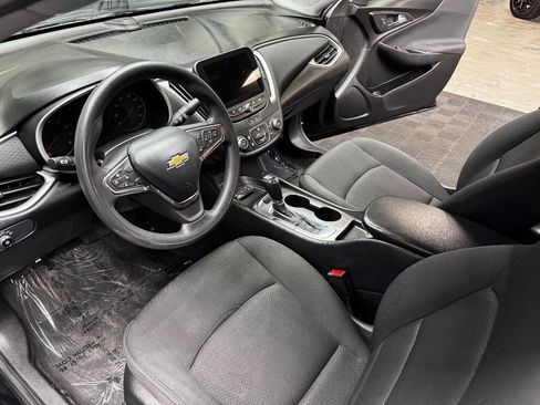 Used 2020 Chevrolet Malibu LS image 31