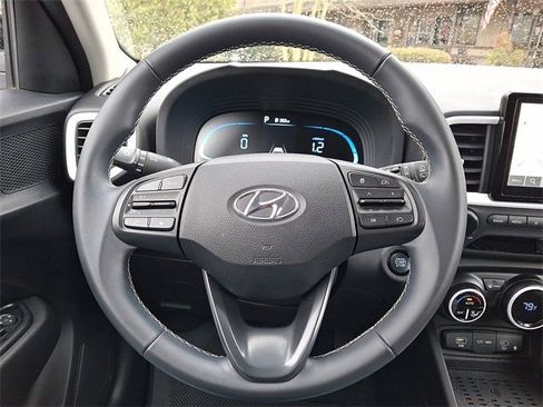Certified 2023 Hyundai Venue Limited w/ Cargo Package image 16