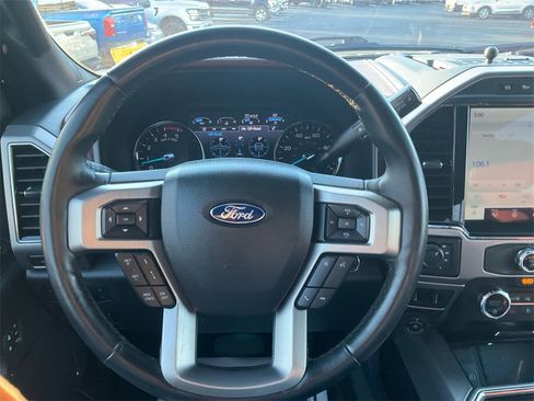 Used 2022 Ford F450 Platinum w/ FX4 Off-Road Package image 21
