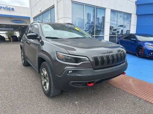 Used 2022 Jeep Cherokee Trailhawk AWD/4WD image 2