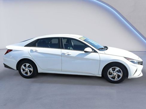 Used 2021 Hyundai Elantra SE FWD image 8