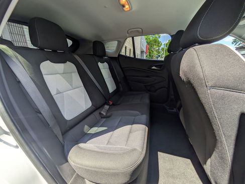 Used 2025 Chevrolet Trax LS FWD image 30
