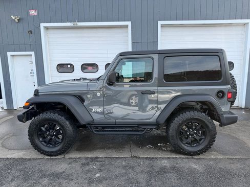 Used 2019 Jeep Wrangler Sport image 7
