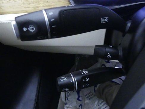 Used 2019 Tesla Model S Standard Range image 16