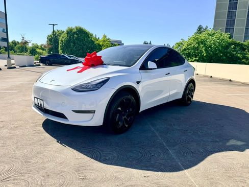Used 2021 Tesla Model Y 2WD image 14