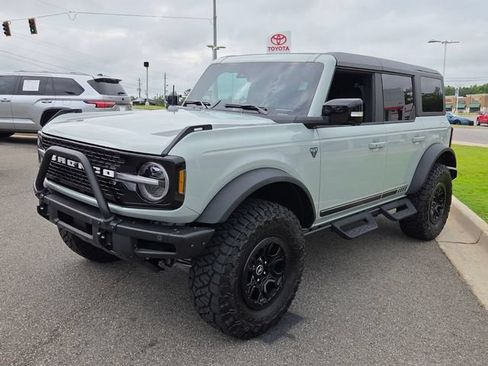 Used 2021 Ford Bronco First Edition AWD/4WD image 3
