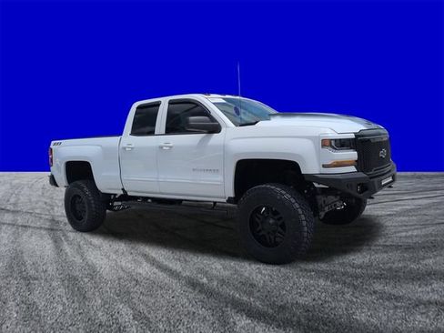 Used 2017 Chevrolet Silverado 1500 LT w/ All Star Edition AWD/4WD image 2