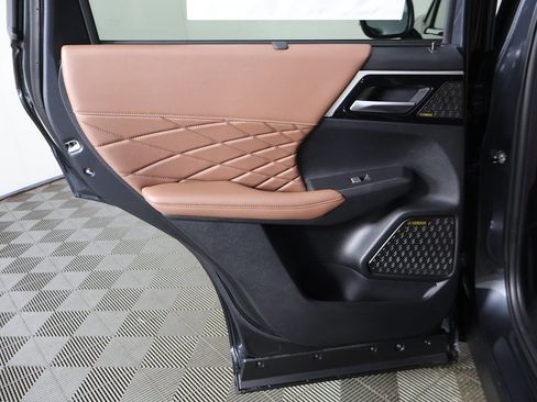 New 2025 Mitsubishi Outlander SEL image 31