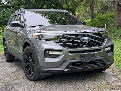 Used 2024 Ford Explorer ST-Line w/ Class IV Trailer Tow Package AWD/4WD image 2