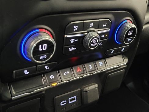 Used 2022 Chevrolet Silverado 1500 RST w/ Rally Edition image 17