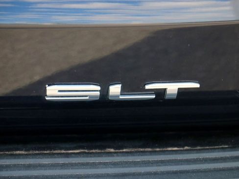 Used 2023 GMC Yukon SLT image 10