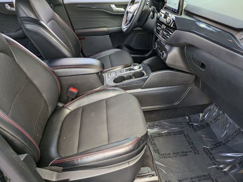 Used 2025 Ford Escape ST-Line image 30