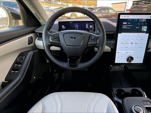 Used 2023 Ford Mustang Mach-E Premium image 5