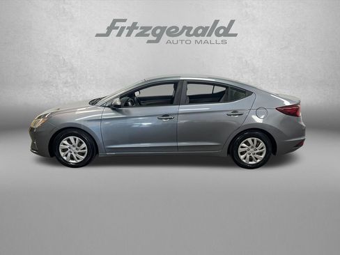 Used 2019 Hyundai Elantra SE FWD image 2