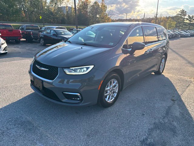 Used 2023 Chrysler Pacifica Touring-L FWD image 33