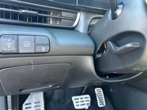 Used 2025 Hyundai Elantra SEL FWD image 12