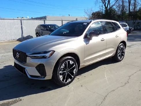 New 2026 Volvo XC60 B5 Plus w/ Protection Package Premier image 4