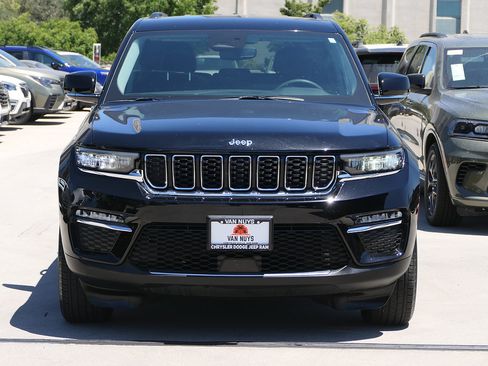 Used 2023 Jeep Grand Cherokee Limited AWD/4WD image 6
