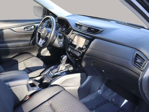 Used 2019 Nissan Rogue SV w/ Premium Package image 34