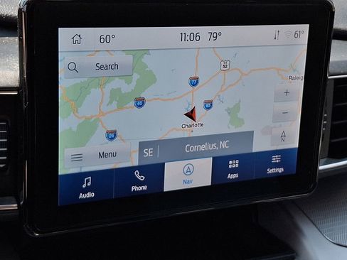 Used 2022 Ford Explorer XLT w/ Equipment Group 202A RWD image 16