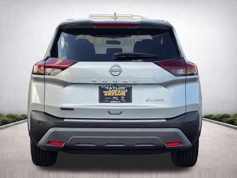 Used 2023 Nissan Rogue SV AWD/4WD image 6